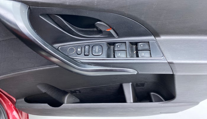 2019 Mahindra XUV500 W5 FWD, Diesel, Manual, 4,281 km, Driver Side Door Panels Control