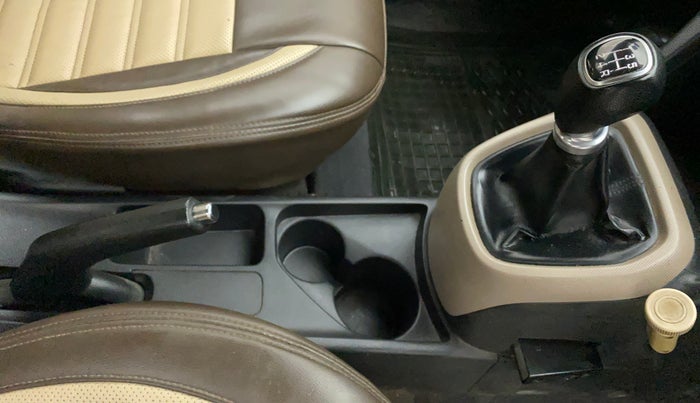 2015 Hyundai Grand i10 SPORTZ 1.2 KAPPA VTVT, Petrol, Manual, 40,409 km, Gear Lever