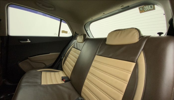 2015 Hyundai Grand i10 SPORTZ 1.2 KAPPA VTVT, Petrol, Manual, 40,409 km, Right Side Rear Door Cabin