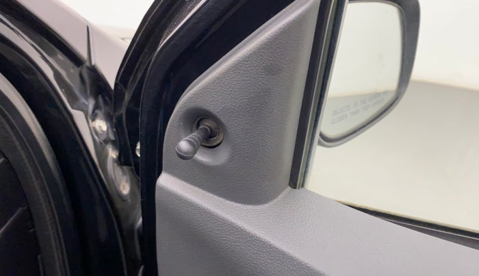 2012 Toyota Etios G, Petrol, Manual, 66,371 km, Right rear-view mirror - ORVM knob broken and not working