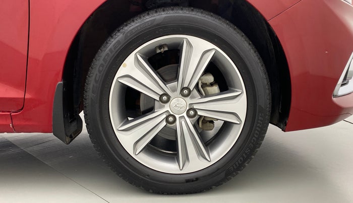 2018 Hyundai Verna 1.6 SX VTVT, Petrol, Manual, 23,456 km, Right Front Wheel