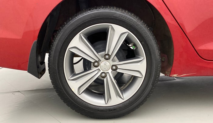 2018 Hyundai Verna 1.6 SX VTVT, Petrol, Manual, 23,456 km, Right Rear Wheel