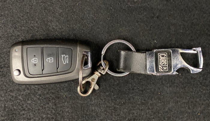 2018 Hyundai Verna 1.6 SX VTVT, Petrol, Manual, 23,456 km, Key Close Up
