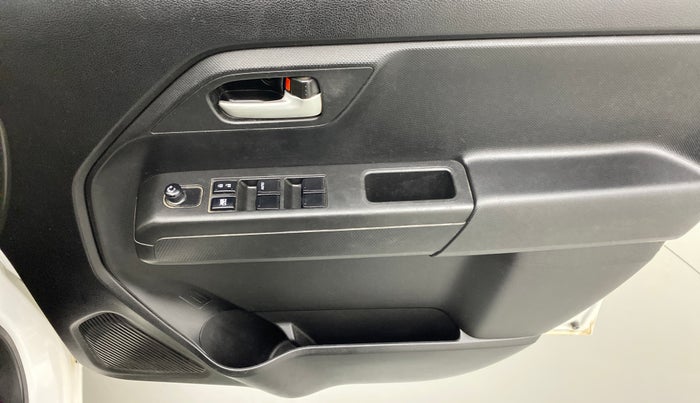 2019 Maruti New Wagon-R VXI 1.2L, Petrol, Manual, 33,407 km, Driver Side Door Panels Control