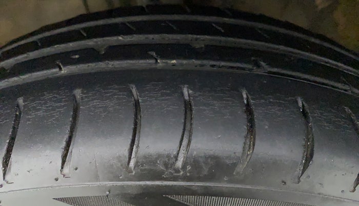 2014 Maruti Wagon R 1.0 LXI CNG, CNG, Manual, 67,675 km, Right Rear Tyre Tread