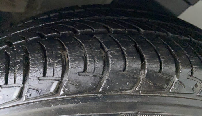 2018 Maruti Celerio VXI d, Petrol, Manual, 20,613 km, Left Rear Tyre Tread
