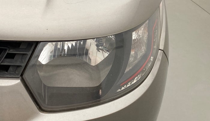 2016 Mahindra Kuv100 K8 D 6 STR, Diesel, Manual, 86,780 km, Left headlight - Faded