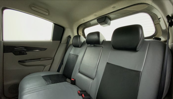 2016 Mahindra Kuv100 K8 D 6 STR, Diesel, Manual, 86,780 km, Right Side Rear Door Cabin