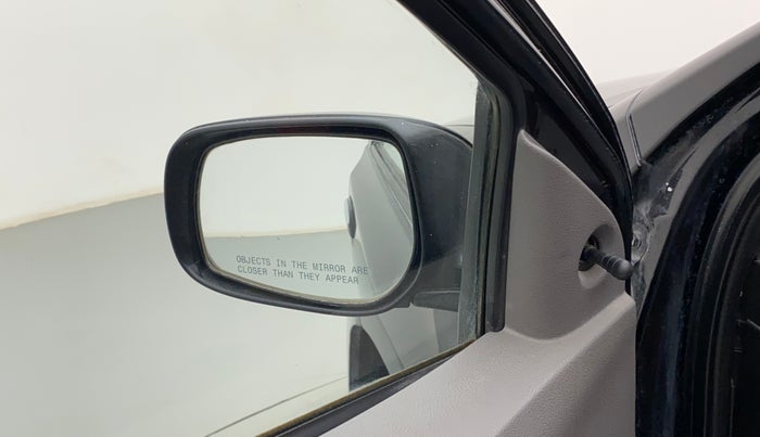2011 Toyota Etios Liva VX, Petrol, Manual, 43,535 km, Left rear-view mirror - ORVM knob broken and not working