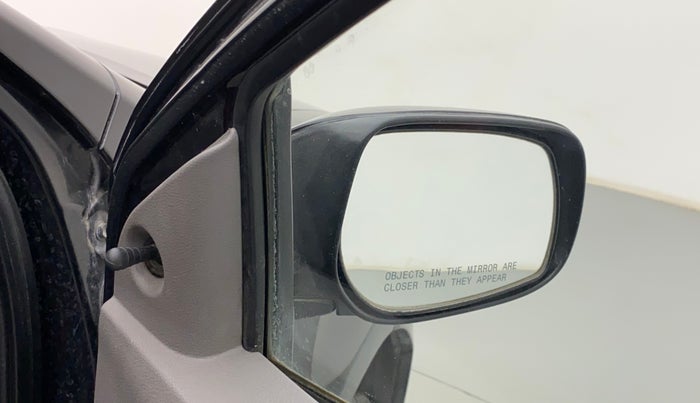 2011 Toyota Etios Liva VX, Petrol, Manual, 43,535 km, Right rear-view mirror - ORVM knob broken and not working