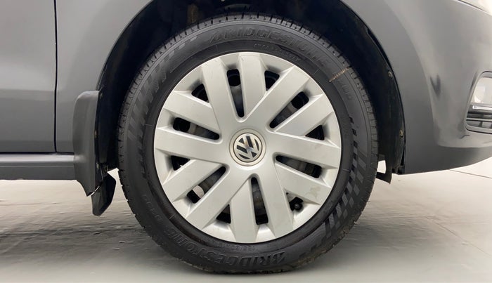 2017 Volkswagen Polo COMFORTLINE 1.2L PETROL, Petrol, Manual, 38,906 km, Right Front Wheel