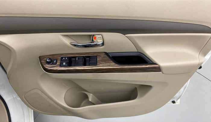 2020 Maruti Ertiga VXI SHVS, Petrol, Manual, 35,480 km, Driver Side Door Panels Control