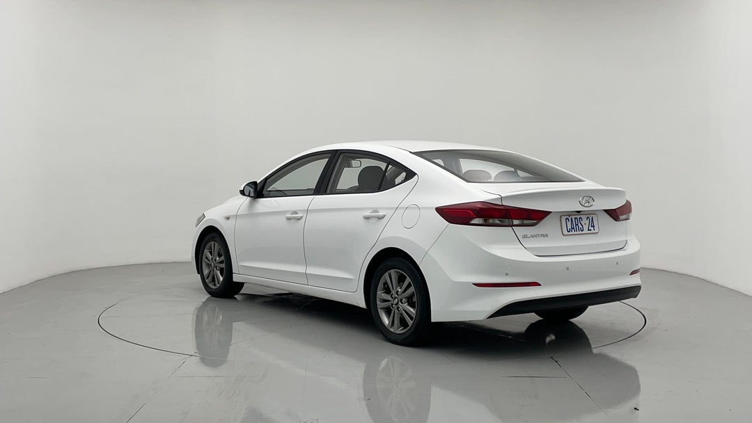 Left Back Diagonal (45- Degree) View