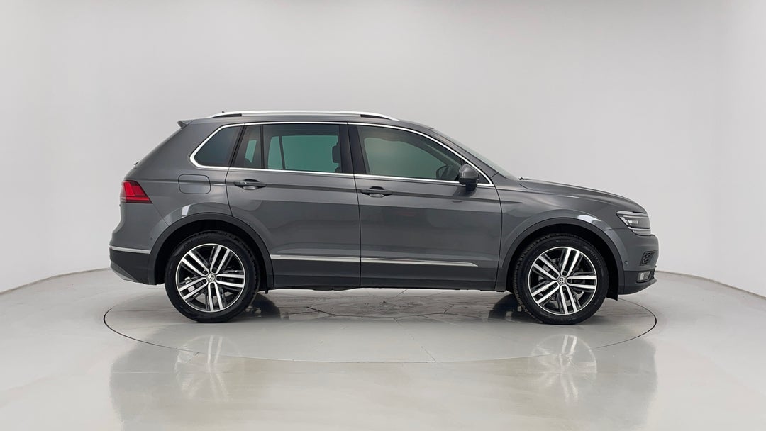 2019 Volkswagen Tiguan 162 Tsi Highline, Automatic, 64356 km, Right Side View