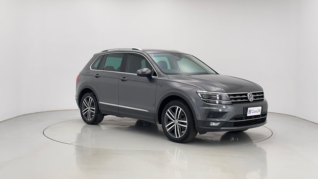 2019 Volkswagen Tiguan 162 Tsi Highline, Automatic, 64356 km, Right Front Diagonal (45- Degree) View