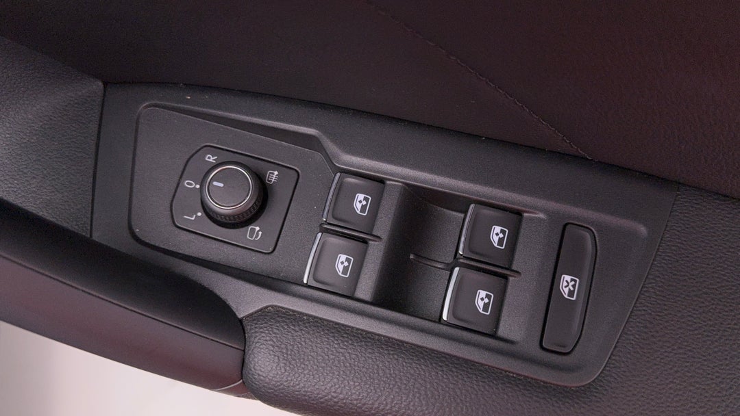 2019 Volkswagen Tiguan 162 Tsi Highline, Automatic, 64356 km, Drivers Side Door Panel Controls