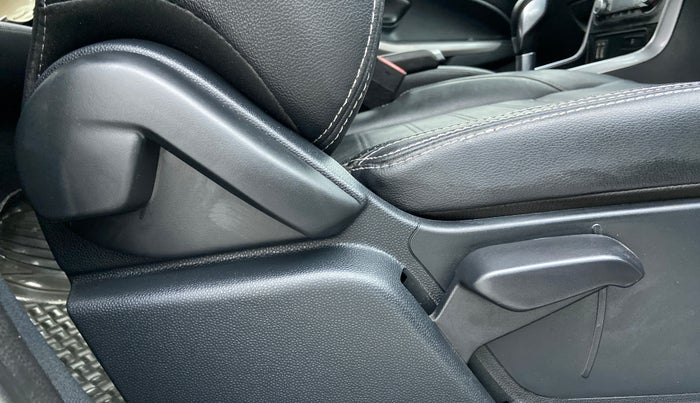 2019 Ford Ecosport 1.5 TITANIUM PLUS TI VCT AT, Petrol, Automatic, 16,759 km, Driver Side Adjustment Panel