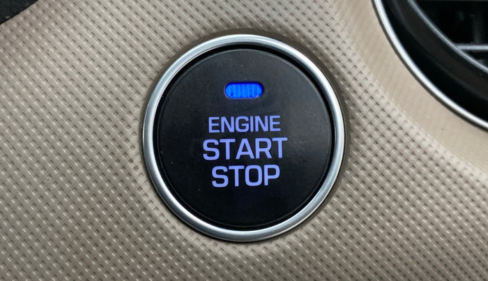2016 Hyundai Grand i10 ASTA 1.2 (O) VTVT, Petrol, Manual, 32,892 km, Keyless Start/ Stop Button