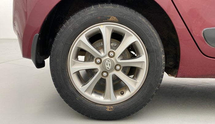 2016 Hyundai Grand i10 ASTA 1.2 (O) VTVT, Petrol, Manual, 32,892 km, Right Rear Wheel