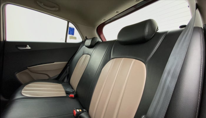 2016 Hyundai Grand i10 ASTA 1.2 (O) VTVT, Petrol, Manual, 32,892 km, Right Side Rear Door Cabin