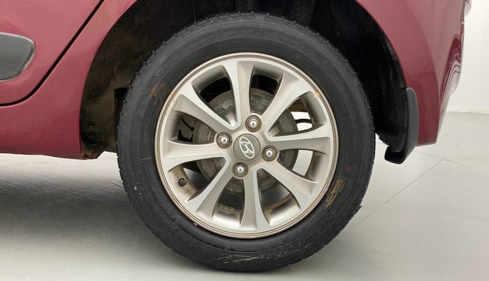 2016 Hyundai Grand i10 ASTA 1.2 (O) VTVT, Petrol, Manual, 32,892 km, Left Rear Wheel