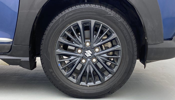 2019 Maruti XL6 ALPHA AT, CNG, Automatic, 96,827 km, Right Front Wheel