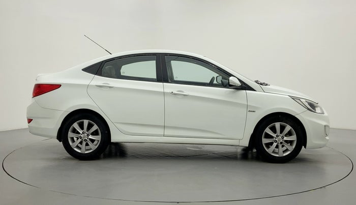 2013 Hyundai Verna FLUIDIC 1.6 SX CRDI, Diesel, Manual, 58,595 km, Right Side View