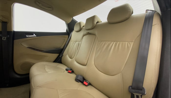 2013 Hyundai Verna FLUIDIC 1.6 SX CRDI, Diesel, Manual, 58,595 km, Right Side Rear Door Cabin