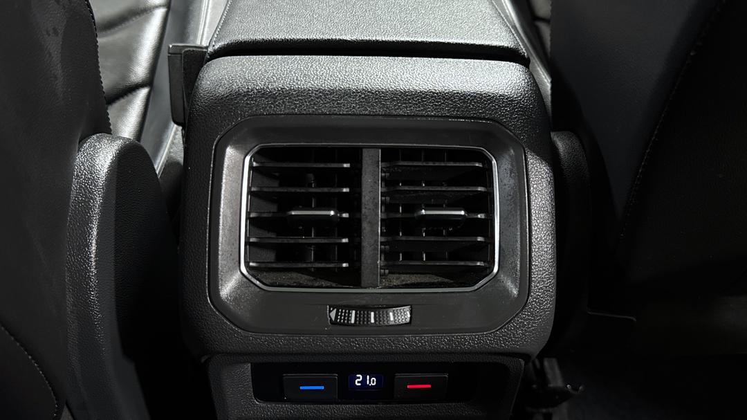 2018 Volkswagen Tiguan Allspace 110 Tdi Comfortline, Automatic, 142758 km, Rear A/C Vent
