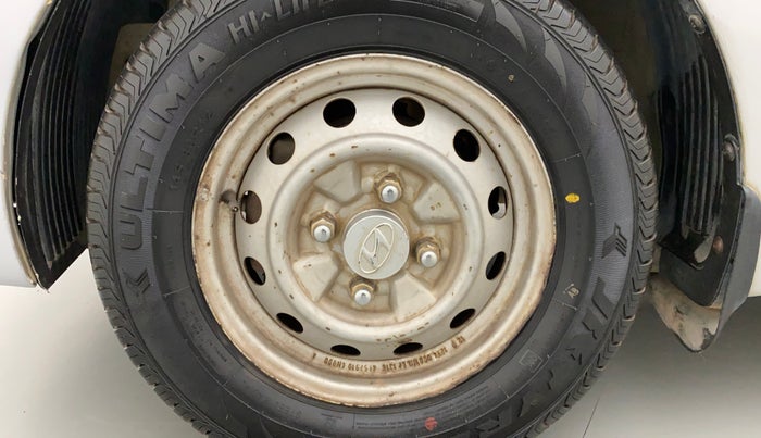 2012 Hyundai Eon D-LITE+, Petrol, Manual, 35,119 km, Left front tyre - Major and repairable