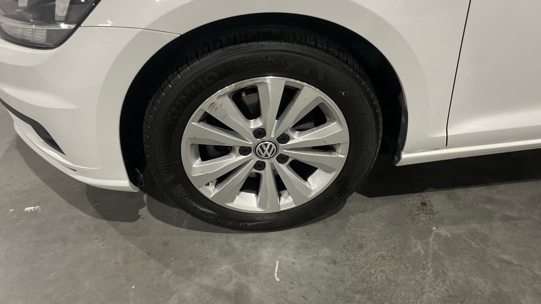 2018 Volkswagen Golf 110 Tsi Trendline, Automatic, 52166 km, Left Front Wheel