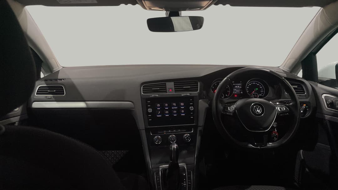 2018 Volkswagen Golf 110 Tsi Trendline, Automatic, 52166 km, Dashboard View