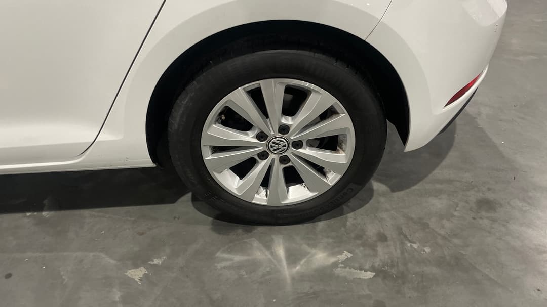2018 Volkswagen Golf 110 Tsi Trendline, Automatic, 52166 km, Left Rear Wheel
