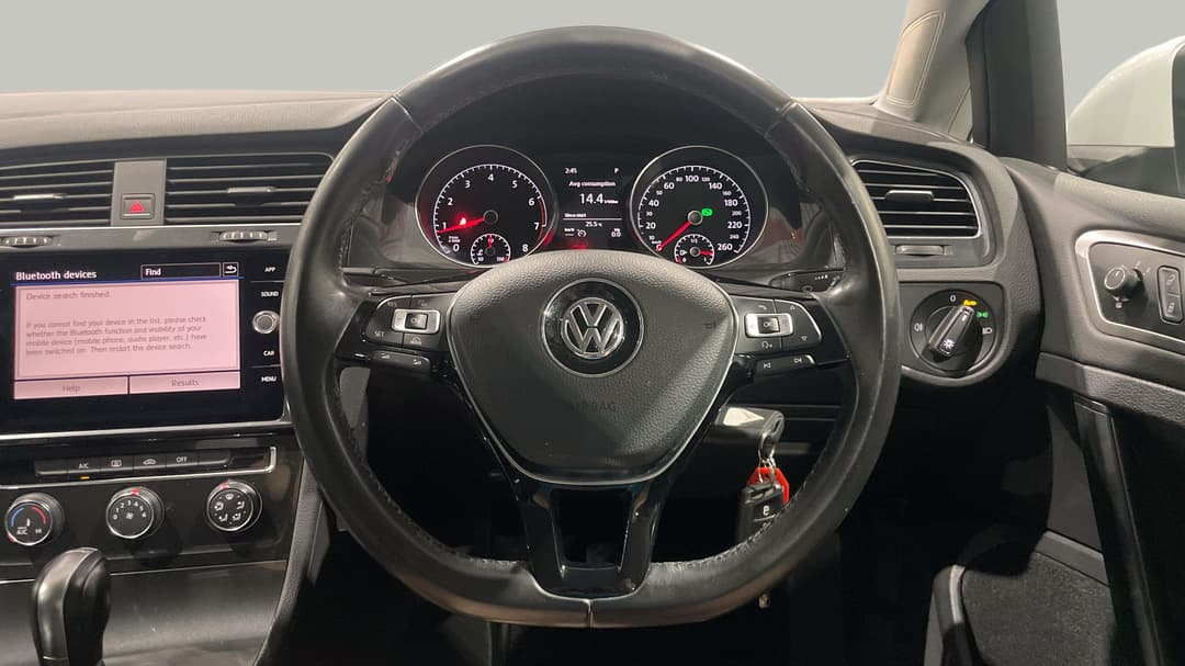 2018 Volkswagen Golf 110 Tsi Trendline, Automatic, 52166 km, Steering Wheel Close-up