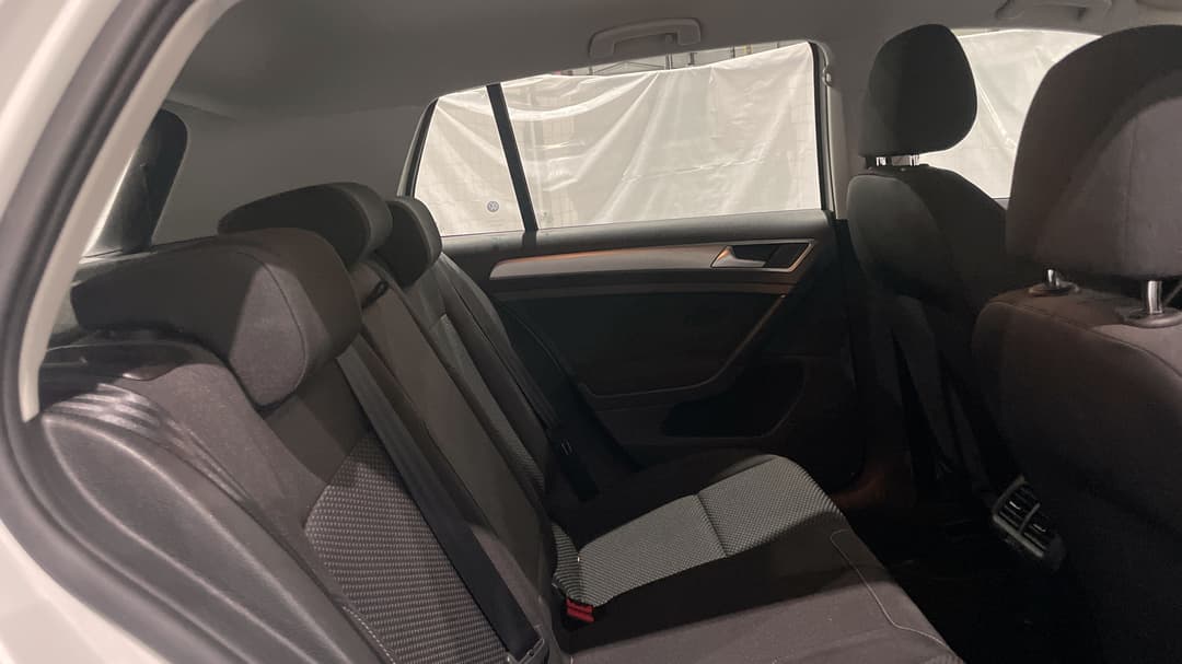 2018 Volkswagen Golf 110 Tsi Trendline, Automatic, 52166 km, Right Side Rear Door Cabin View