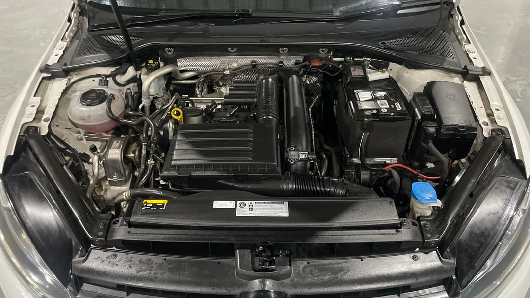 2018 Volkswagen Golf 110 Tsi Trendline, Automatic, 52166 km, Open Bonnet (Engine)