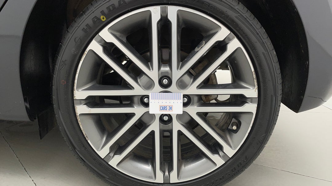 Wheels Rim Rear LHS Gutter Rash