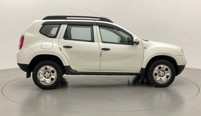 2014 Renault Duster 85 PS RXL, Diesel, Manual, 67,733 km, Right Side View