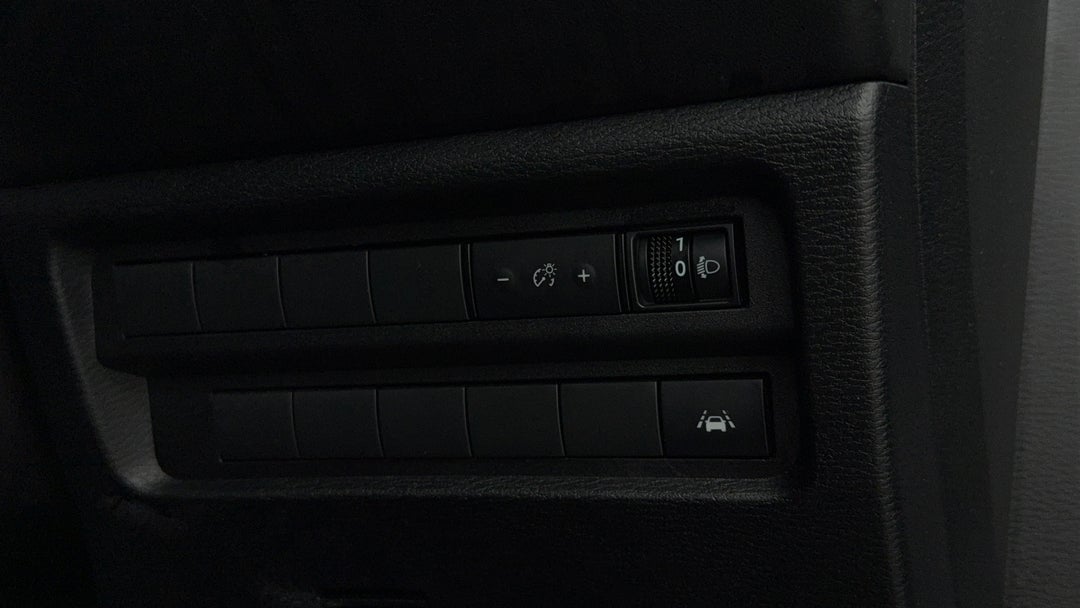 2024 Mitsubishi Outlander Es 5 Seat (2WD), Automatic, 53978 km, Utility Switches/Buttons