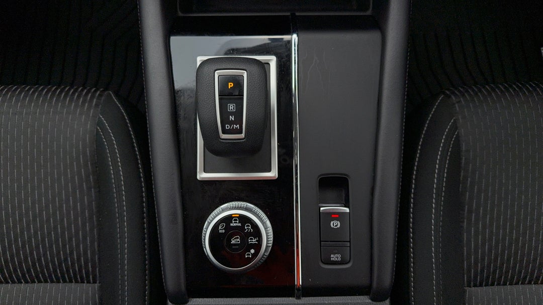 2024 Mitsubishi Outlander Es 5 Seat (2WD), Automatic, 53978 km, Gear Lever 