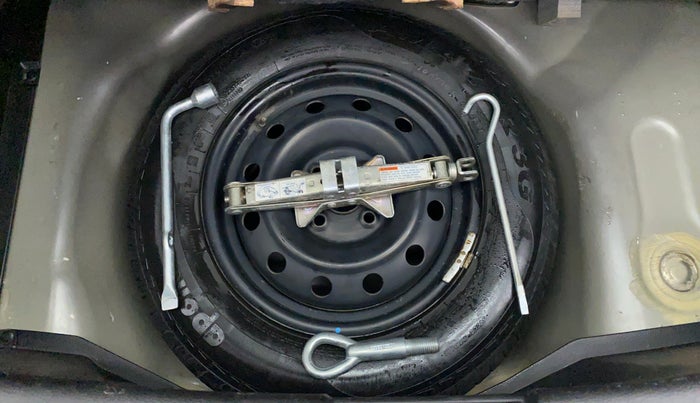 2015 Maruti Swift VXI D, Petrol, Manual, 43,018 km, Spare Tyre