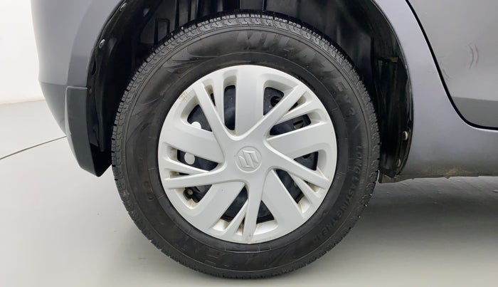 2015 Maruti Swift VXI D, Petrol, Manual, 43,018 km, Right Rear Wheel