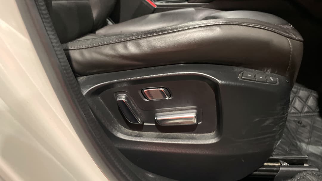 2023 Mazda CX-5 Akera (AWD), Automatic, 48960 km, Drivers Side Adjustment Panel