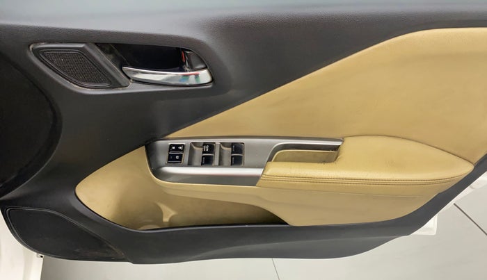 2016 Honda City 1.5L I-VTEC VX, CNG, Manual, 94,658 km, Driver Side Door Panels Control