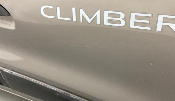 2019 Renault Kwid CLIMBER 1.0, Petrol, Manual, 43,183 km, Driver-side door - Minor scratches