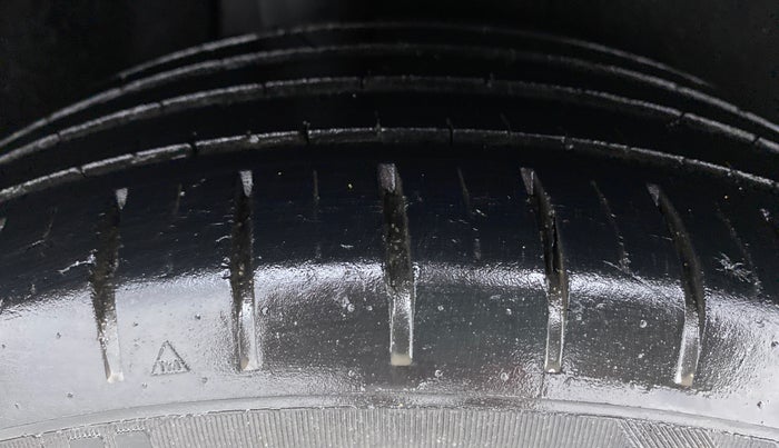 2016 Maruti Baleno ZETA 1.2 K12, Petrol, Manual, 57,076 km, Right Rear Tyre Tread