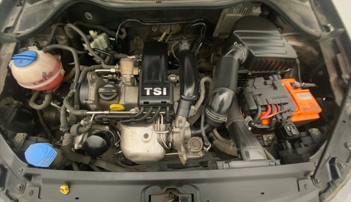 2016 Volkswagen Vento COMFORTLINE 1.2 TSI AT, Petrol, Automatic, 67,370 km, Open Bonet