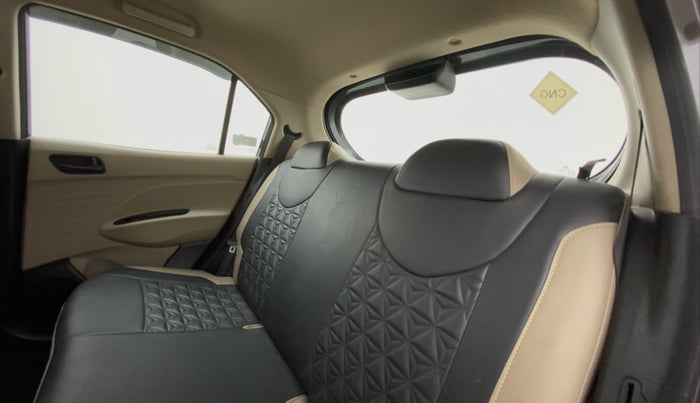 2021 Hyundai NEW SANTRO SPORTZ EXECUTIVE CNG, CNG, Manual, 21,462 km, Right Side Rear Door Cabin