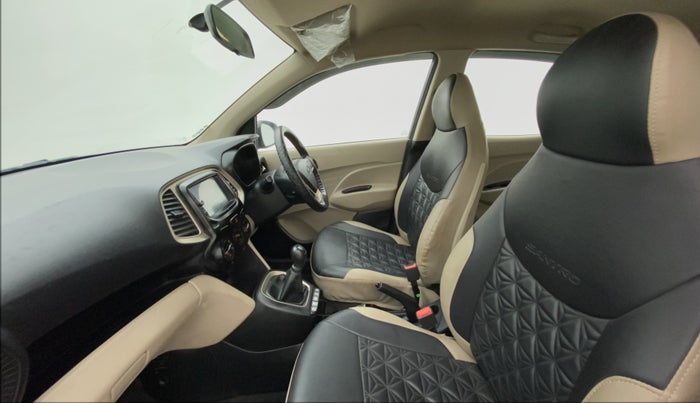 2021 Hyundai NEW SANTRO SPORTZ EXECUTIVE CNG, CNG, Manual, 21,462 km, Right Side Front Door Cabin