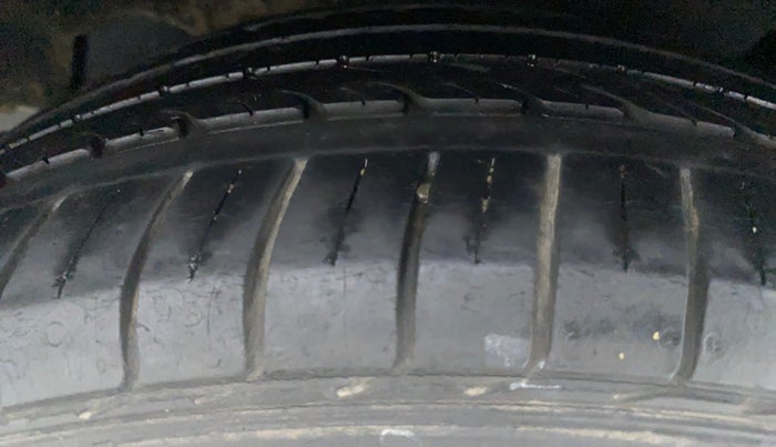 2016 Maruti Baleno ZETA 1.2 K12, Petrol, Manual, 48,107 km, Left Rear Tyre Tread